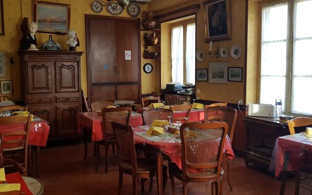 Hôtel Louise De La Vallière