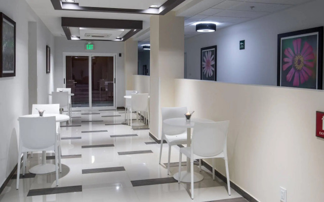 Candlewood Suites Queretaro Juriquilla by IHG