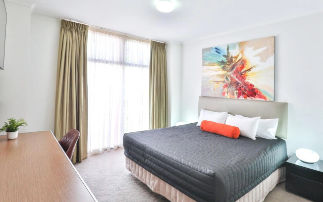 Indulge Apartments - Ontario