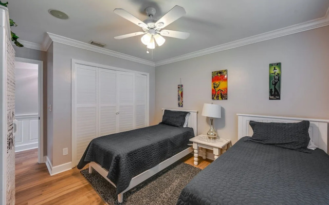 Naples Retreat With Private Pool & Spa!