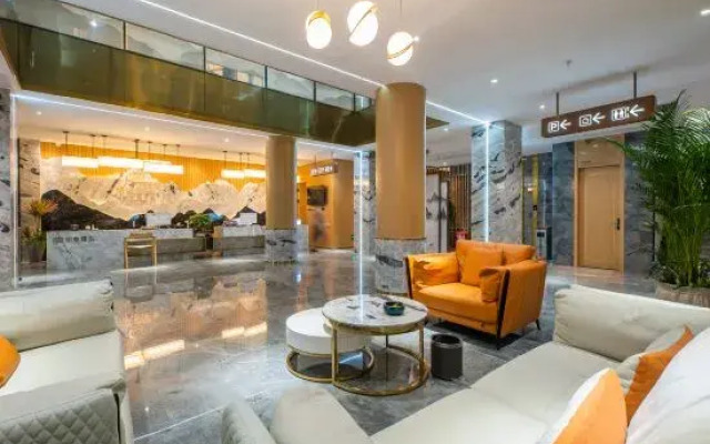 Gold Bay Business Hotel