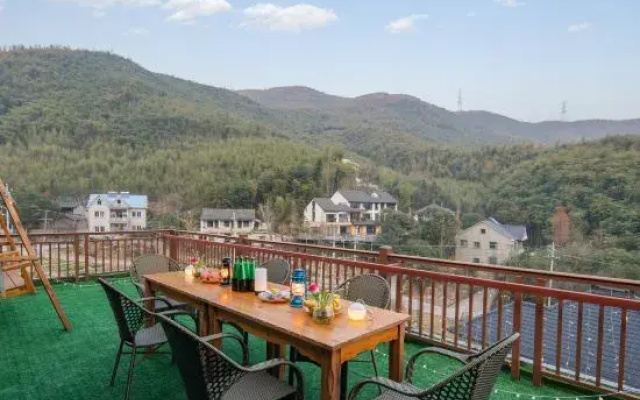 Qunshan Shanju Hotel