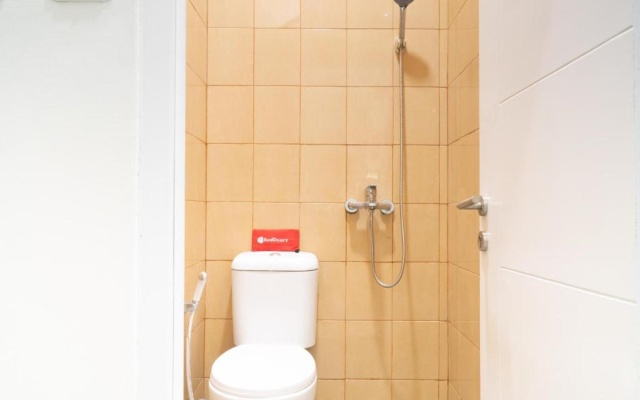 RedDoorz @ Garden Boulevard Citra Raya Tangerang – Bathroom – Tigaraksa