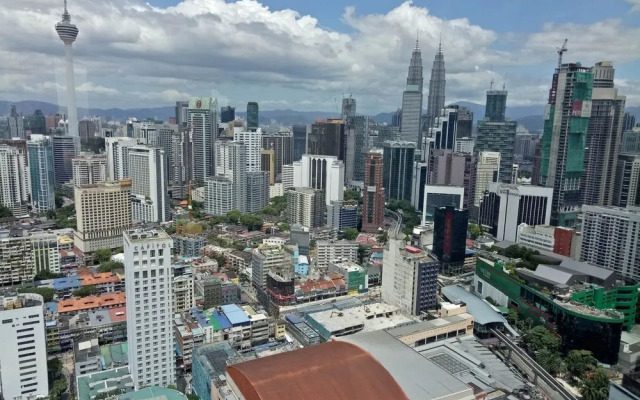 Real Point Suites at Times Square