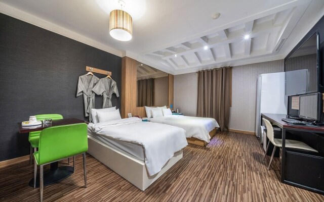 Suwon Guundong Ikkeulim Hotel