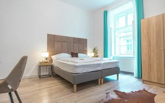 Comfortable 1BR Apartment Long Stays