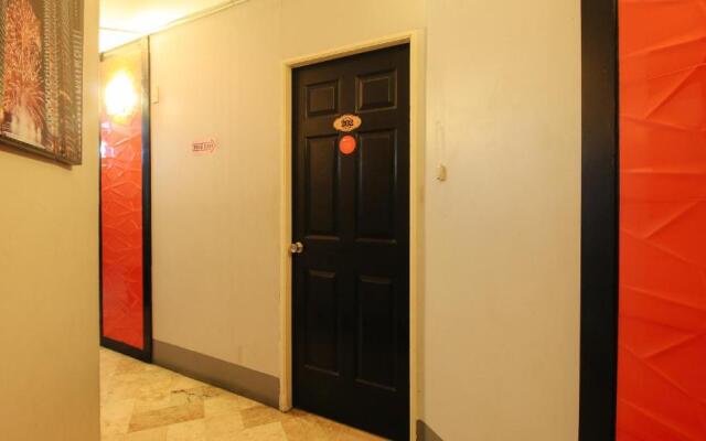 RedDoorz @ P Florentino Street Sampaloc Manila