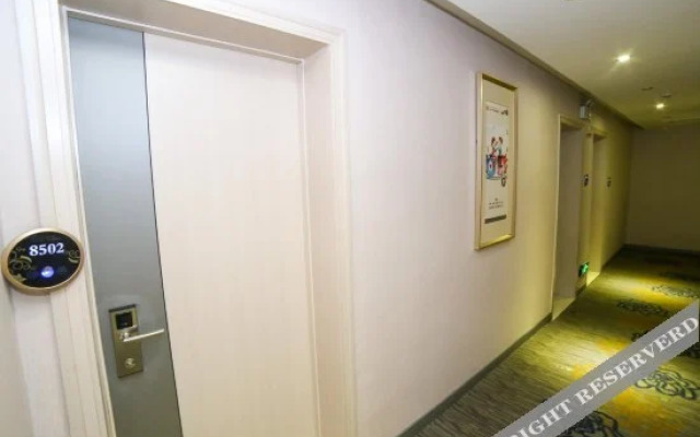 SET Chain Hotel (Xiangyang Yiwu Trade City)