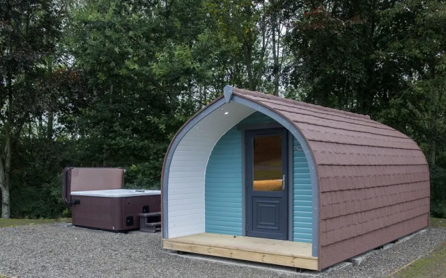 Arnprior Glamping: Brae Face