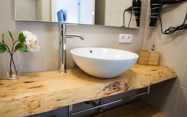Endless Summer Apartment, Fresh Style and Sea Views