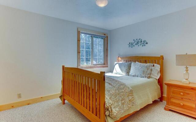 3 Mt. Baker-AC-Hot Tub-4BR/3BA