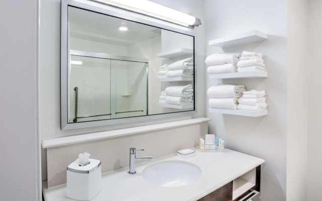 Hampton Inn & Suites Macon I-475