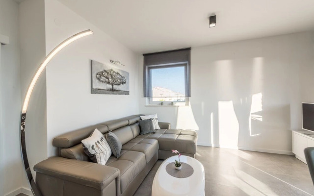 Villa Magnifica Penthouse with Jacuzzi