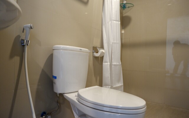 RedDoorz Plus near Solo Baru