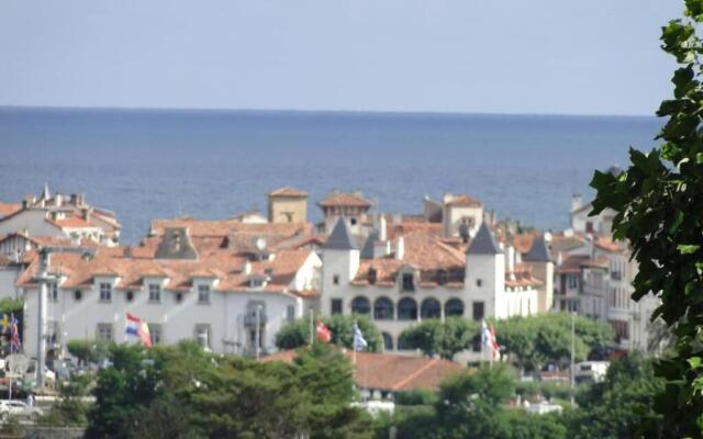 Ciboure:T2, proximité golf et plages, vue sur mer