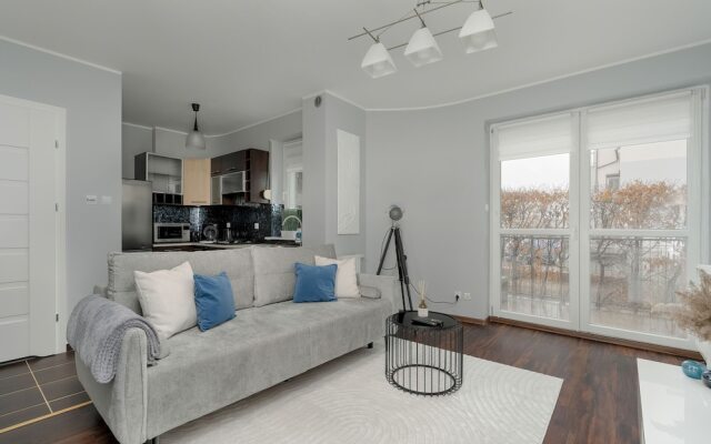 Duplex Apartment in Poznan by Renters