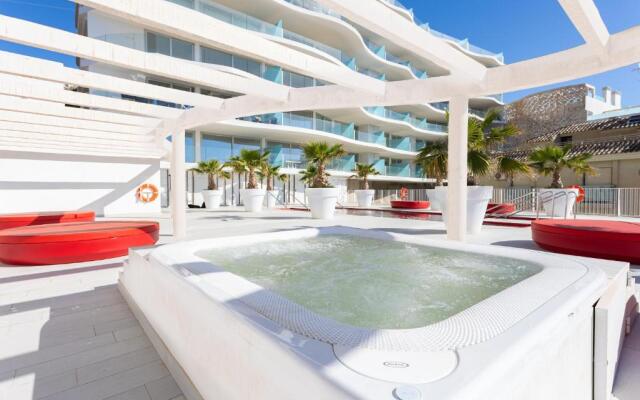 Ensuite The Wave II with Pool and free parking