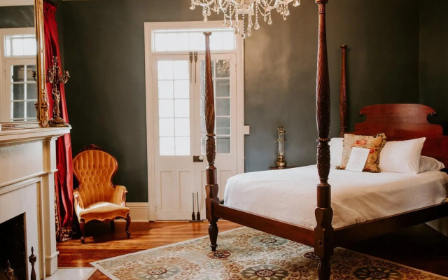 Bois Des Chenes Bed & Breakfast Inn