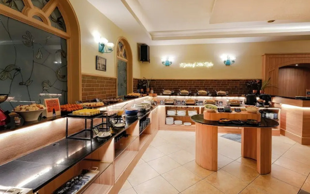 Cross Roads Inn