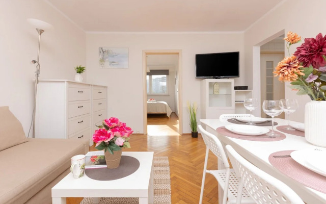 Warsaw Apartment Kasprowicza by Renters