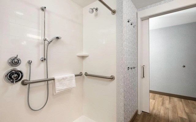 Hampton Inn Buffalo - Amherst, NY