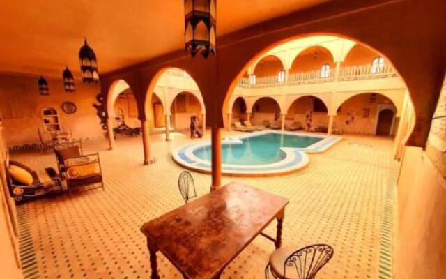 Maison Merzouga Guest House