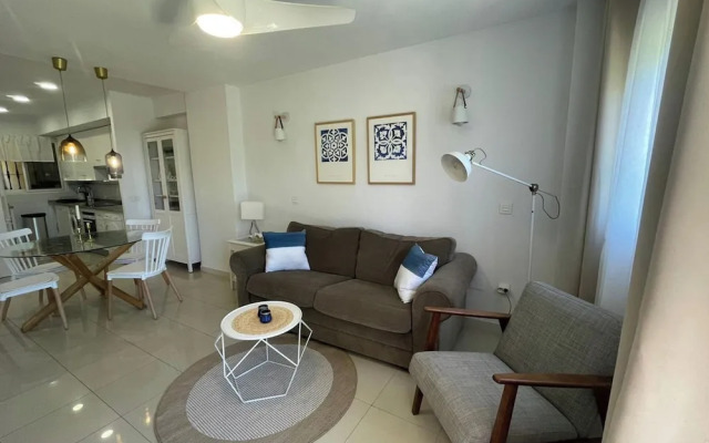 Townhouse - Sleeps 4 - Pool - Playground