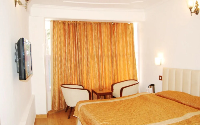 Hotel Rahat Regency