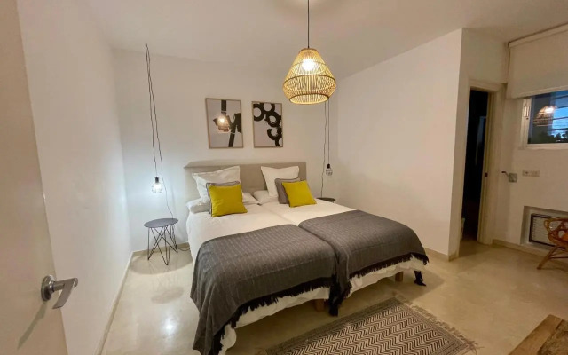 Guadalmina Beach Holidays Suite Apartment,