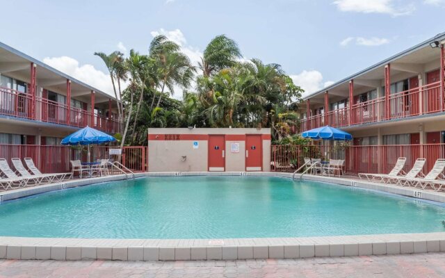 Days Inn by Wyndham West Palm Beach