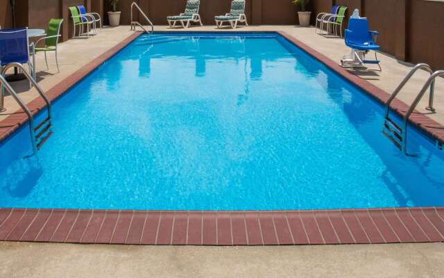 Days Inn & Suites by Wyndham Thibodaux