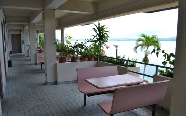 West Plaza Hotel by the Sea