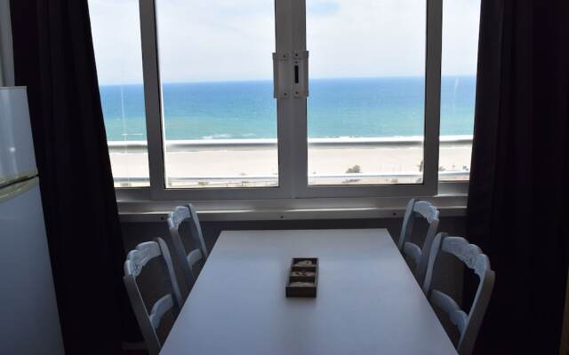 323-estudio Situado en Primera Línea de Playa