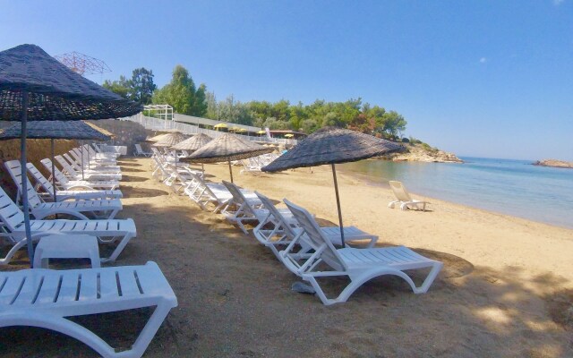 Rainbow Bay Ozdere Beach Hotel