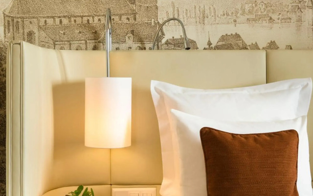 Renaissance Lucerne Hotel