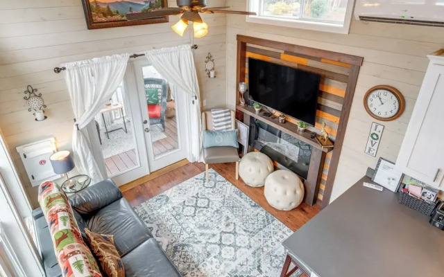 Tiny Home in Flat Rock: Easy Access to I-26!