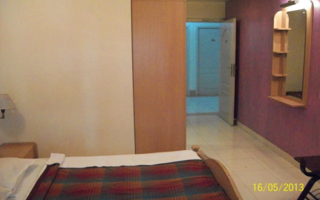 Hotel Poonam