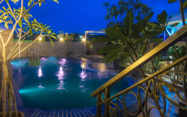 Sapphire Sky Hotel BSD City