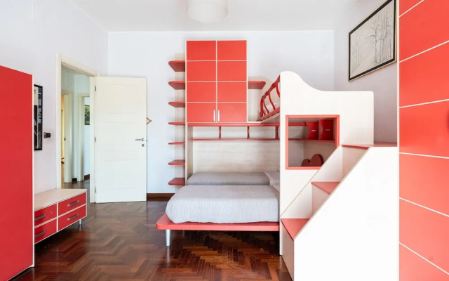Roomy Family Apartment by Wonderful Italy