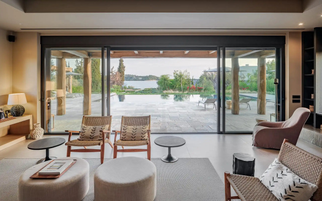 Golden Land Goutos I