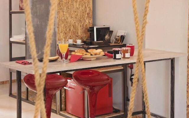 Piraeus Premium Suites