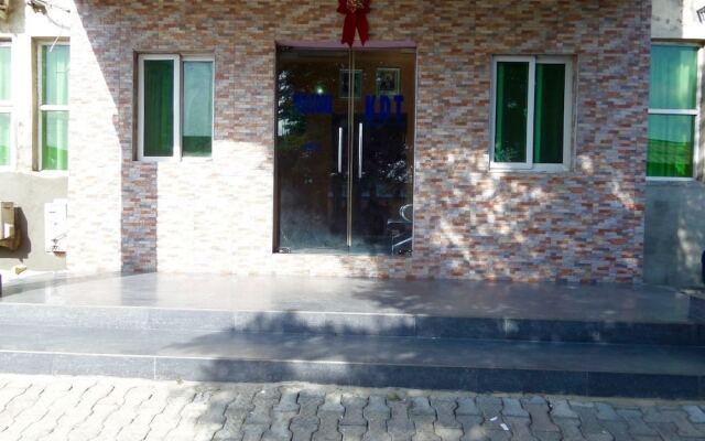 KDT Hotels And Suites