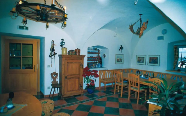 Dienstl Gut