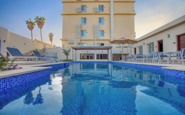 Mazar Pyramids Hotel