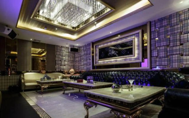 Rich Forex Hotel