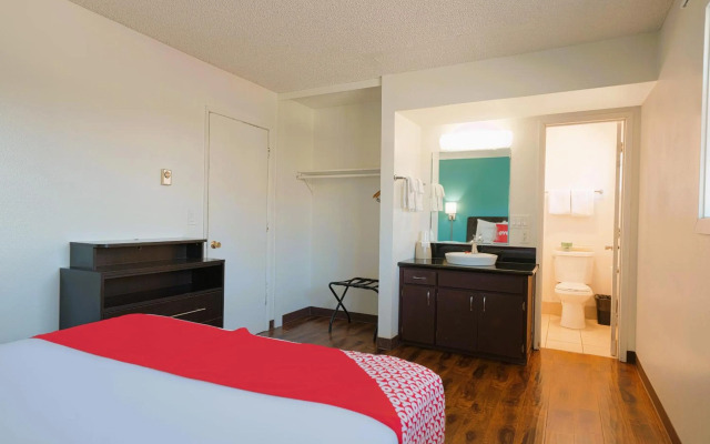 OYO Hotel St. Helens, OR