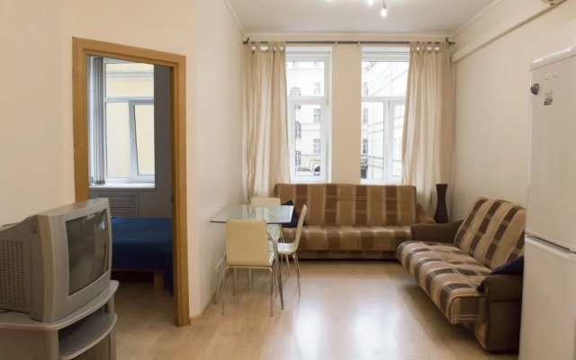 Friends apartment on Nevsky 130