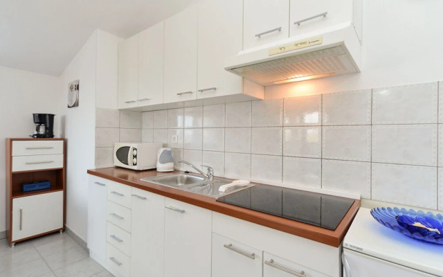 Apartment 719