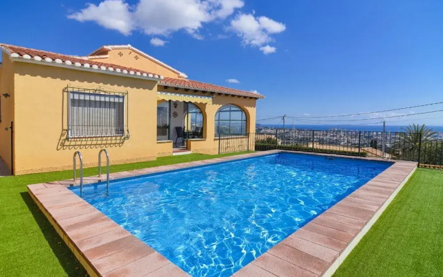Villa - 4 Bedrooms with Pool, WiFi and Sea views - 104975