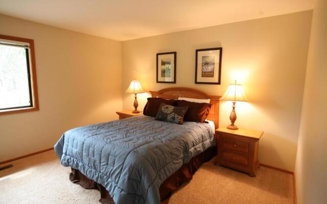 10 Tan Oak-AC-Hot Tub-3BR/3BA